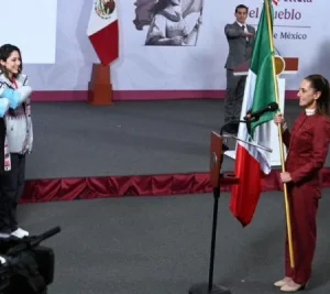 Claudia Sheinbaum abandera a la selección mexicana previo a su debut en la Copa del Mundo 2026: La patria confía