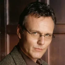 El mundo de la cultura rinde homenaje a Anthony Head, fallecido a los 72 años