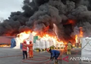 Empat Gedung Cold Storage PT Dua Putra Terbakar Polisi Tunggu Hasil Labfor: Bencana Api di Pati