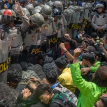 Krisis Politik di Bolivia: Menteri Pertahanan Mengundurkan Diri di Tengah Aksi Protes Besar-besaran