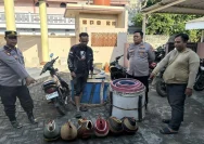 Pelaku Sabung Ayam Melarikan Diri, Tinggalkan 14 Motor dan 10 Ayam di Kudus