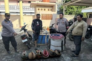 Pelaku Sabung Ayam Melarikan Diri, Tinggalkan 14 Motor dan 10 Ayam di Kudus