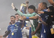 Persib Bandung Raih Hattrick Juara, Dedi Mulyadi Berikan Bonus Rp1 Miliar