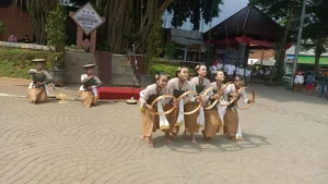 Warisan Budaya Caping Kalo: Kamto Berjuang Menjaga Tradisi di Tengah Ancaman Kepunahan